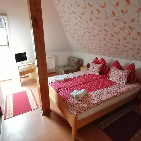 Joos Apartman Sárvár Extérieur photo