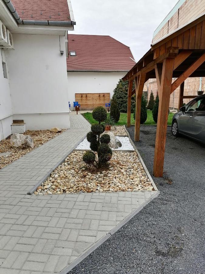 Joos Apartman Sárvár Extérieur photo